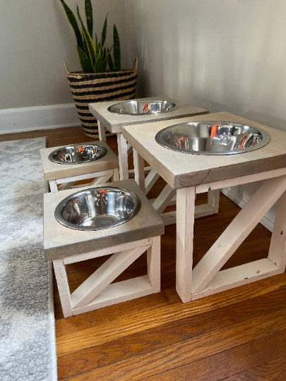 Single Raised Dog Feeder/Nesting